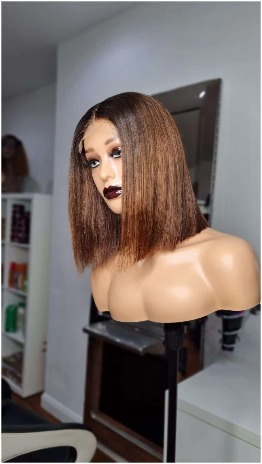 12” 44 Blunt cut dark root 33 wig - Image 6